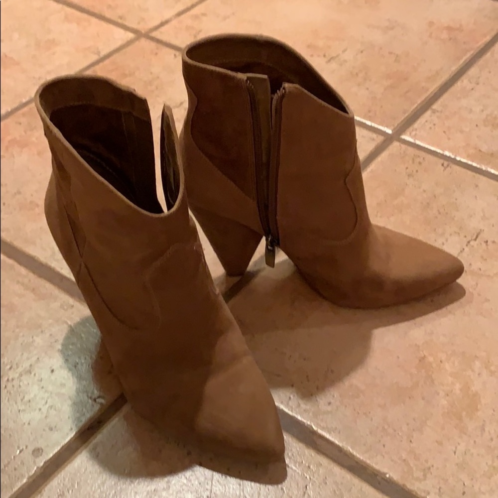 Vince Camuto “Movinta” Booties